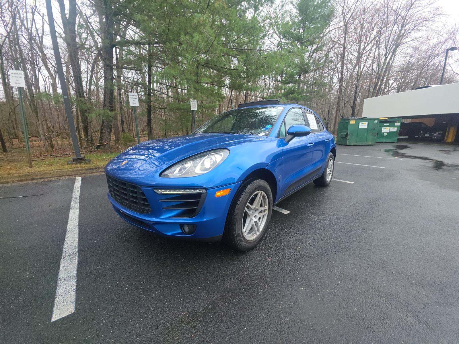 2018 Porsche Macan Base AWD