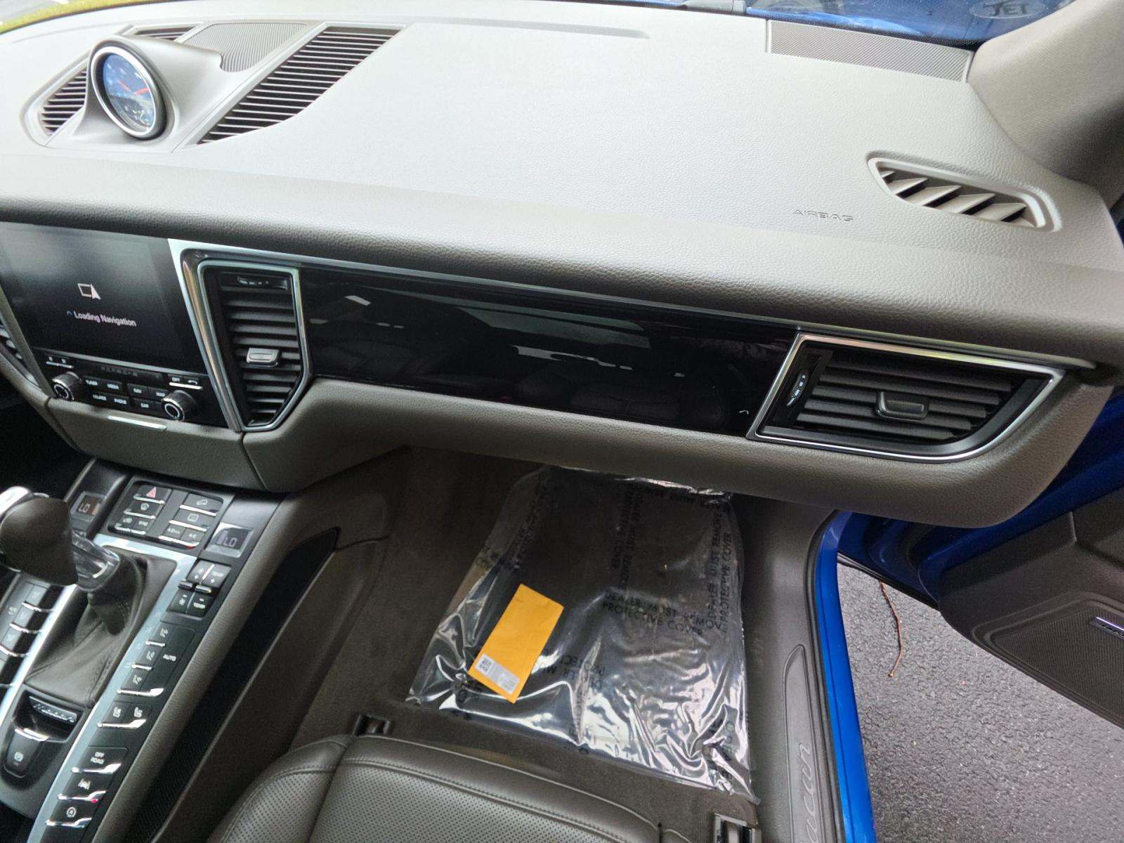 2018 Porsche Macan Base AWD