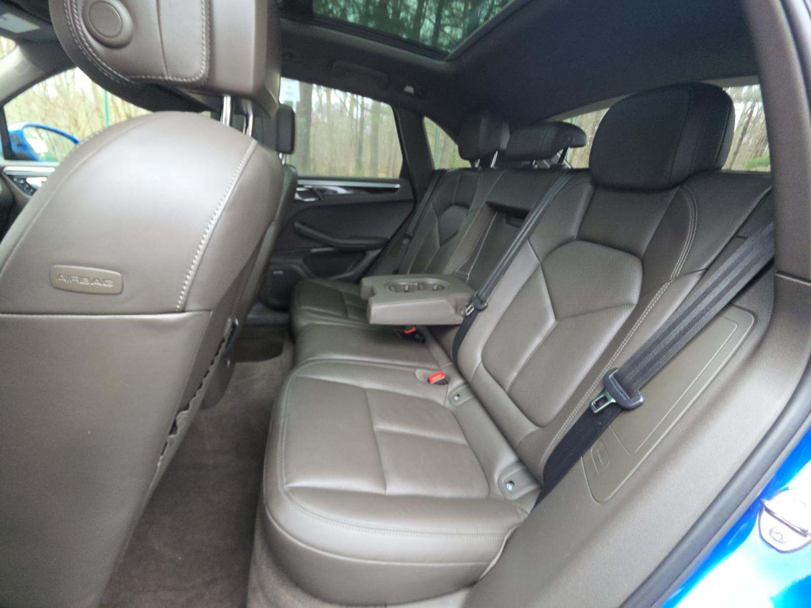 2018 Porsche Macan Base AWD