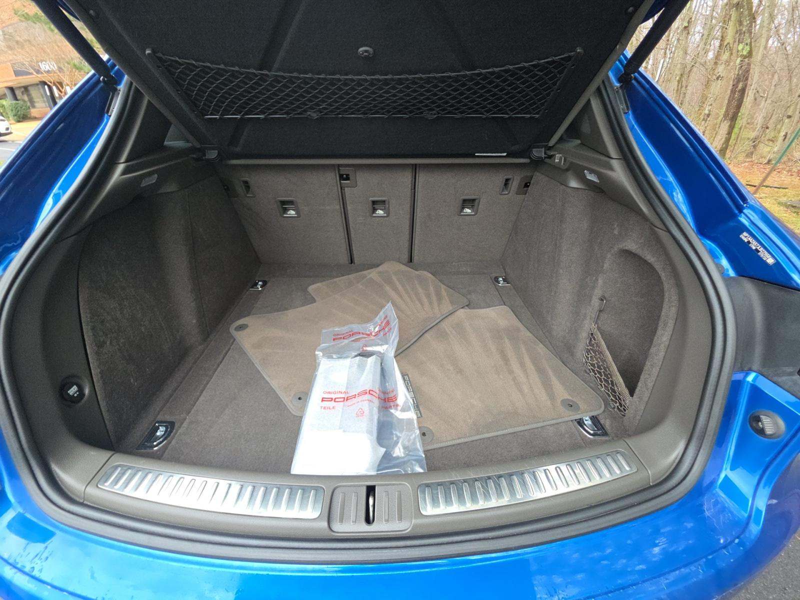 2018 Porsche Macan Base AWD