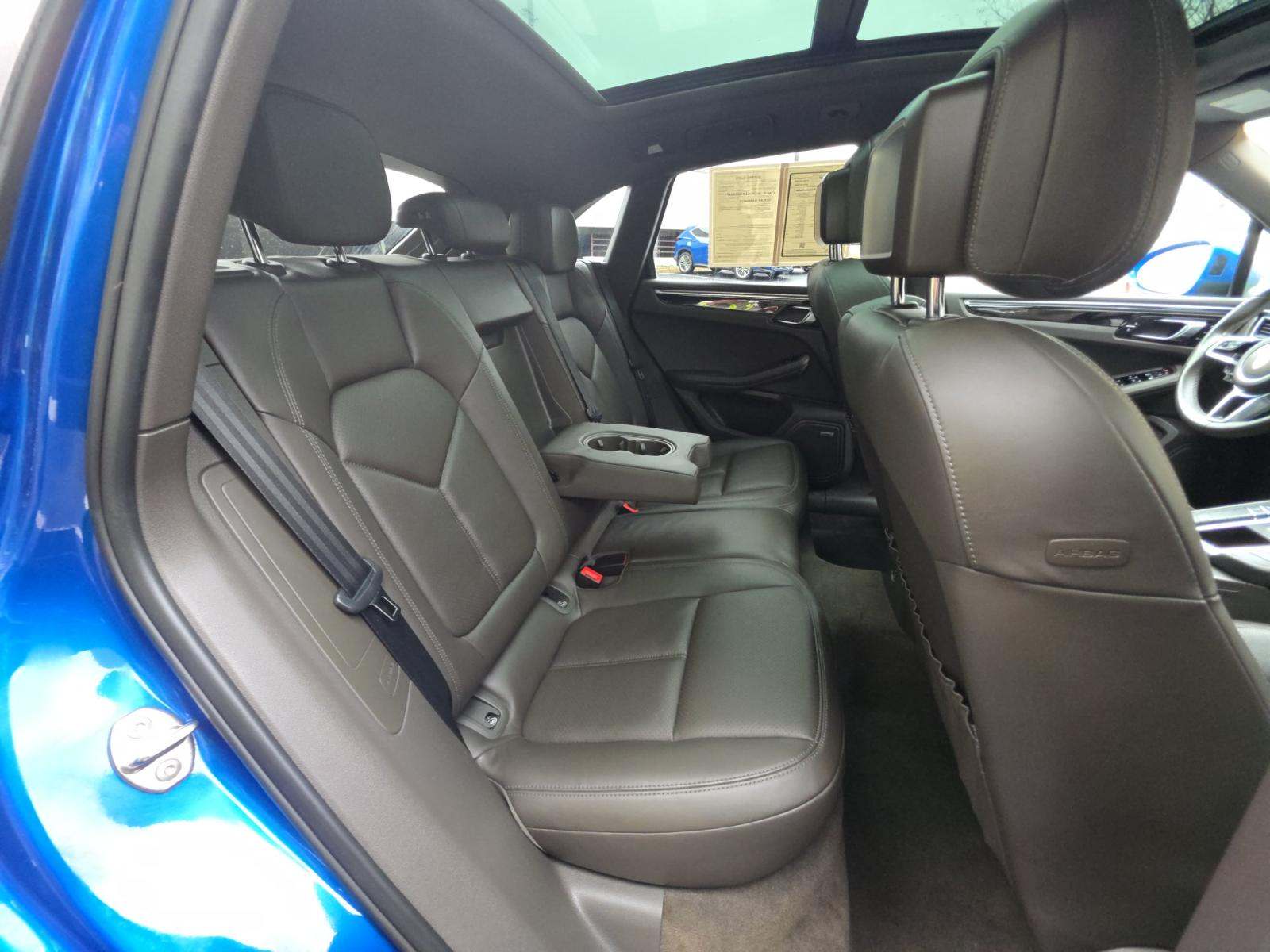 2018 Porsche Macan Base AWD