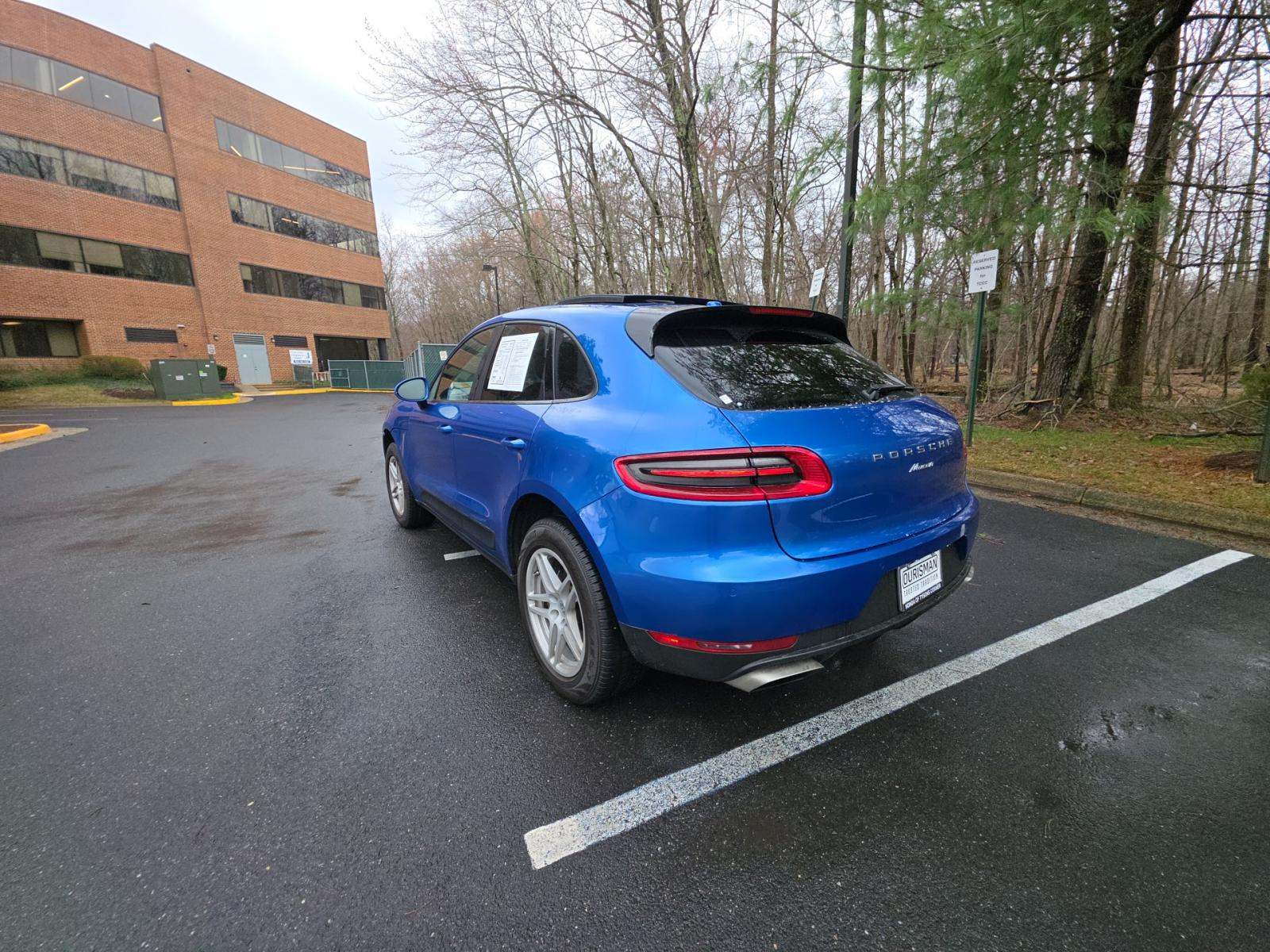 2018 Porsche Macan Base AWD
