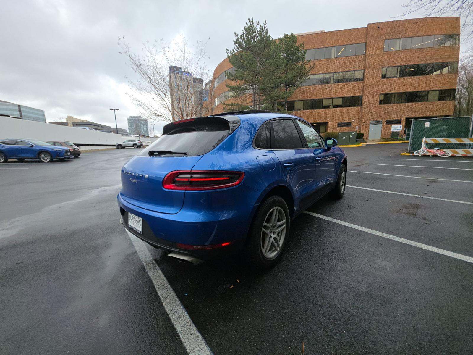 2018 Porsche Macan Base AWD