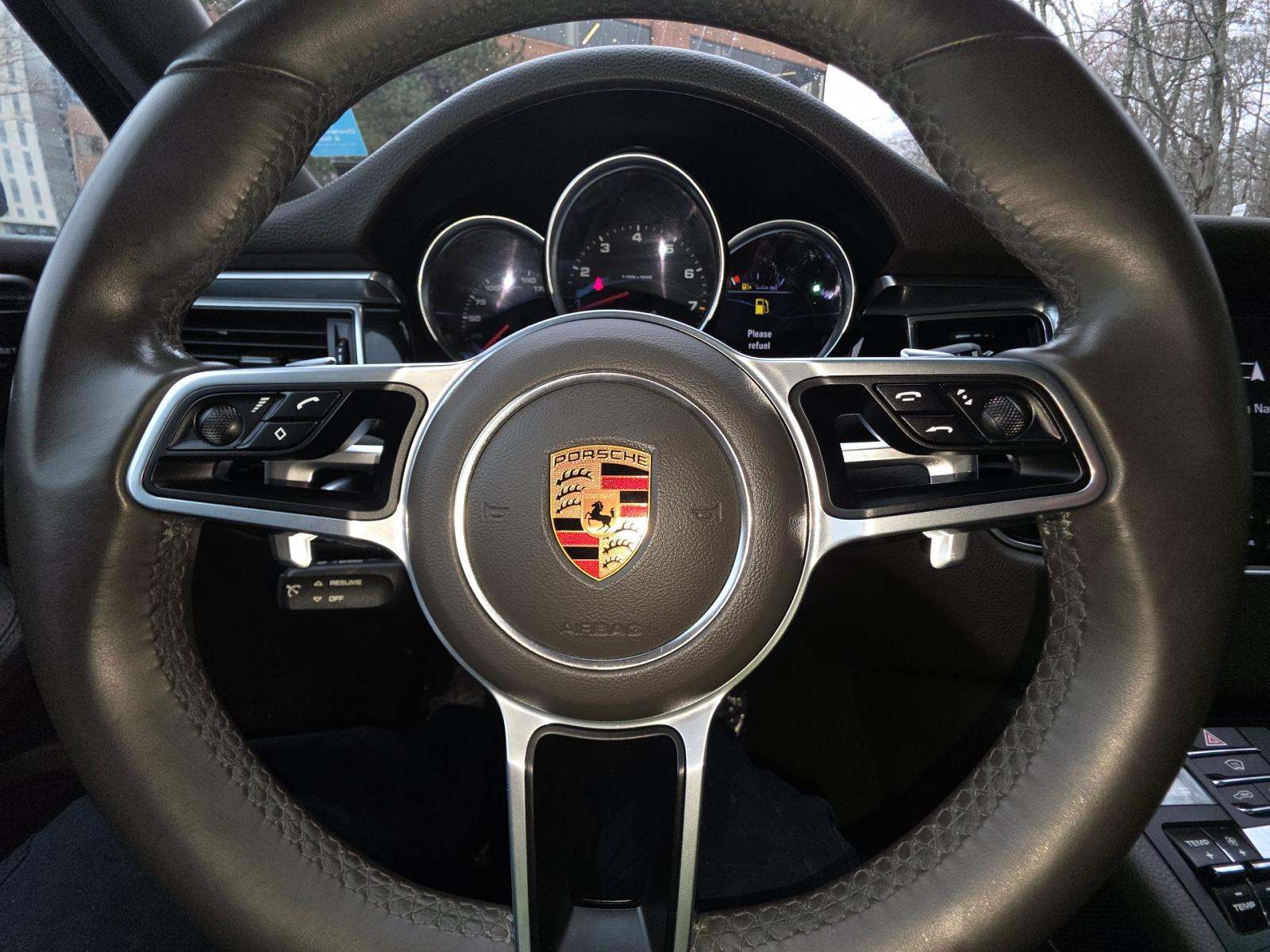 2018 Porsche Macan Base AWD