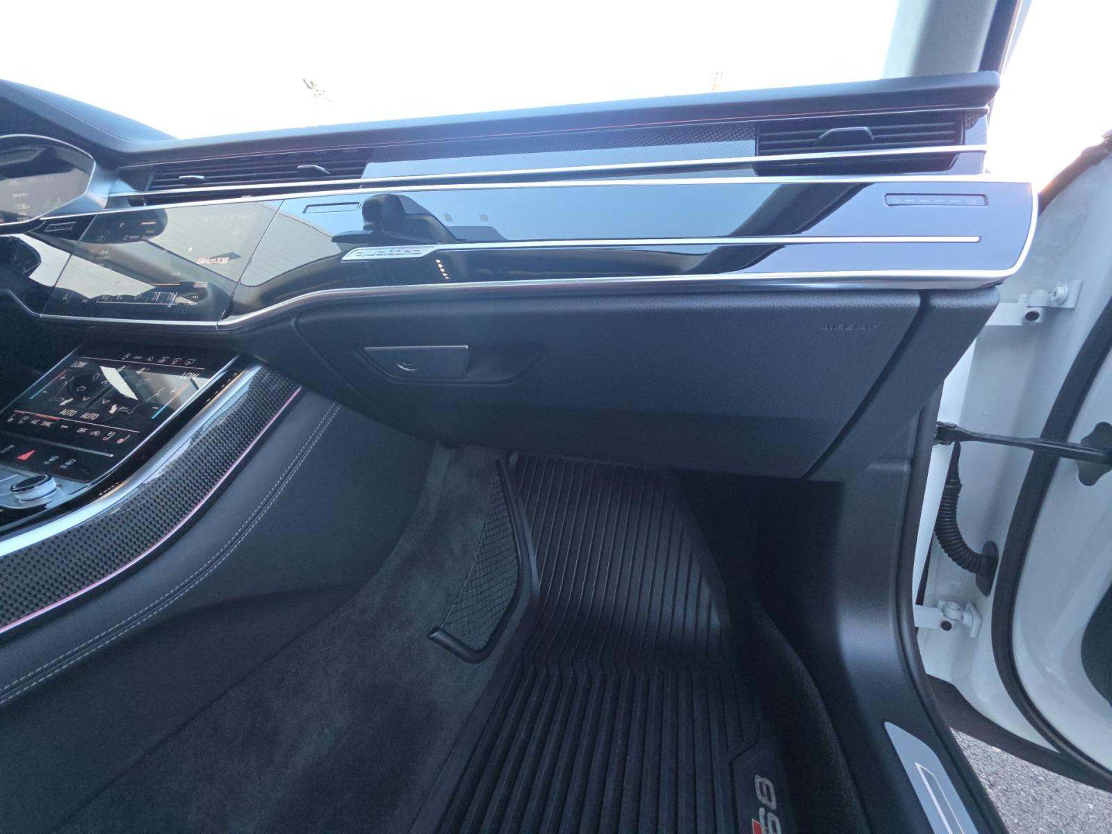 2022 Audi S8 Base AWD