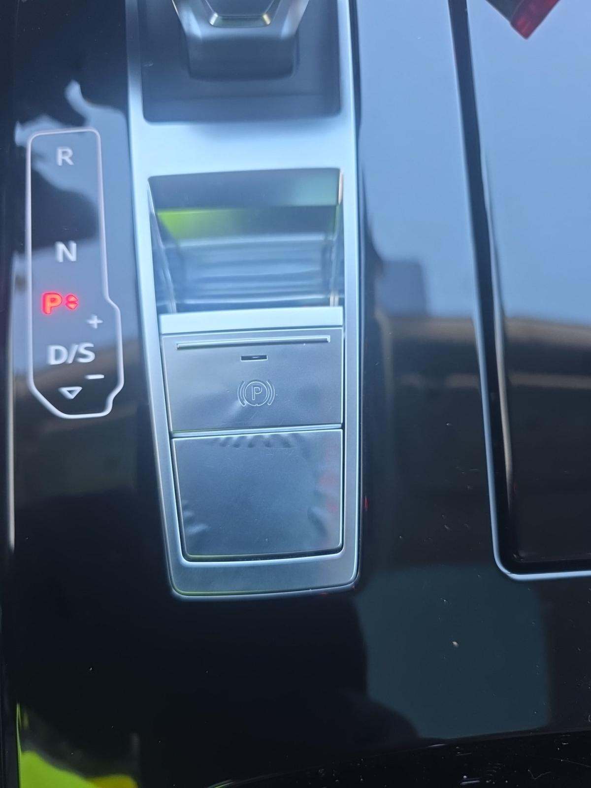 2022 Audi S8 Base AWD