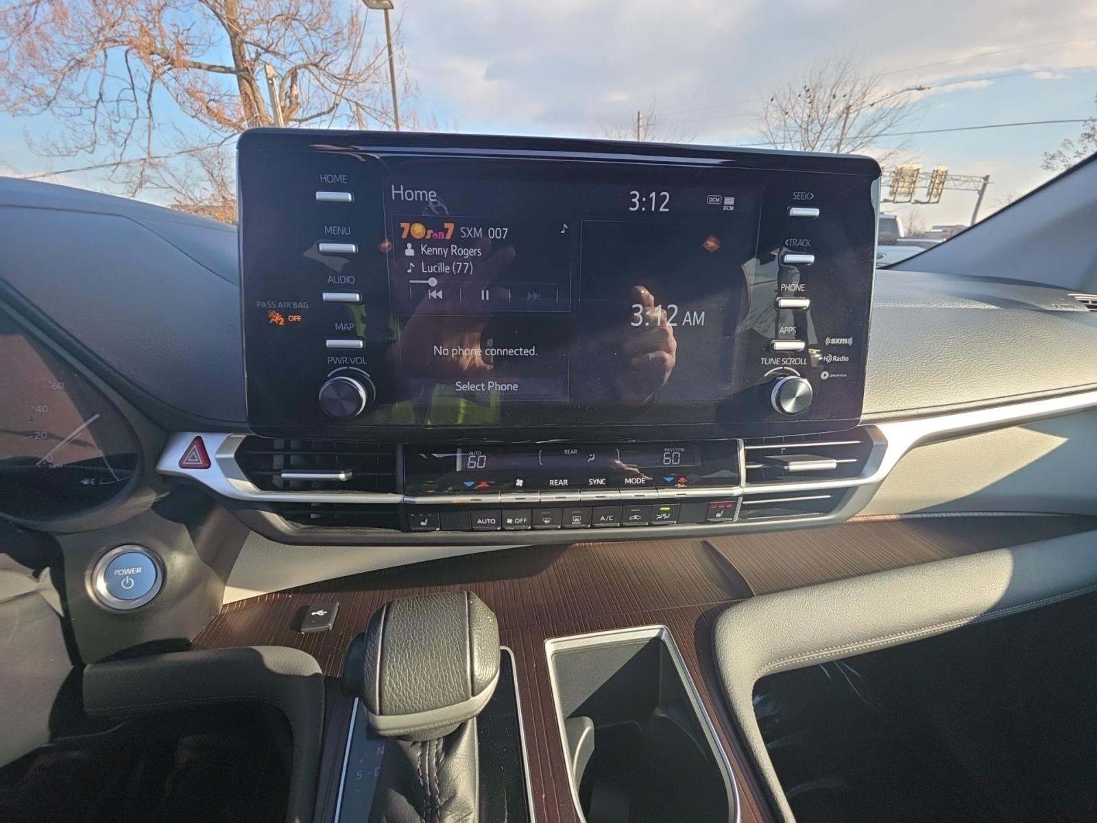 2023 Toyota Sienna XLE FWD