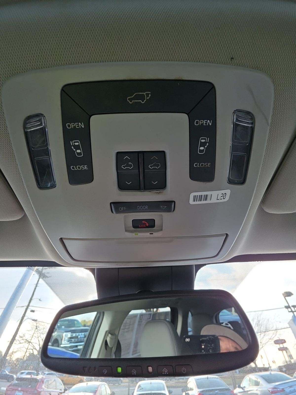 2023 Toyota Sienna XLE FWD