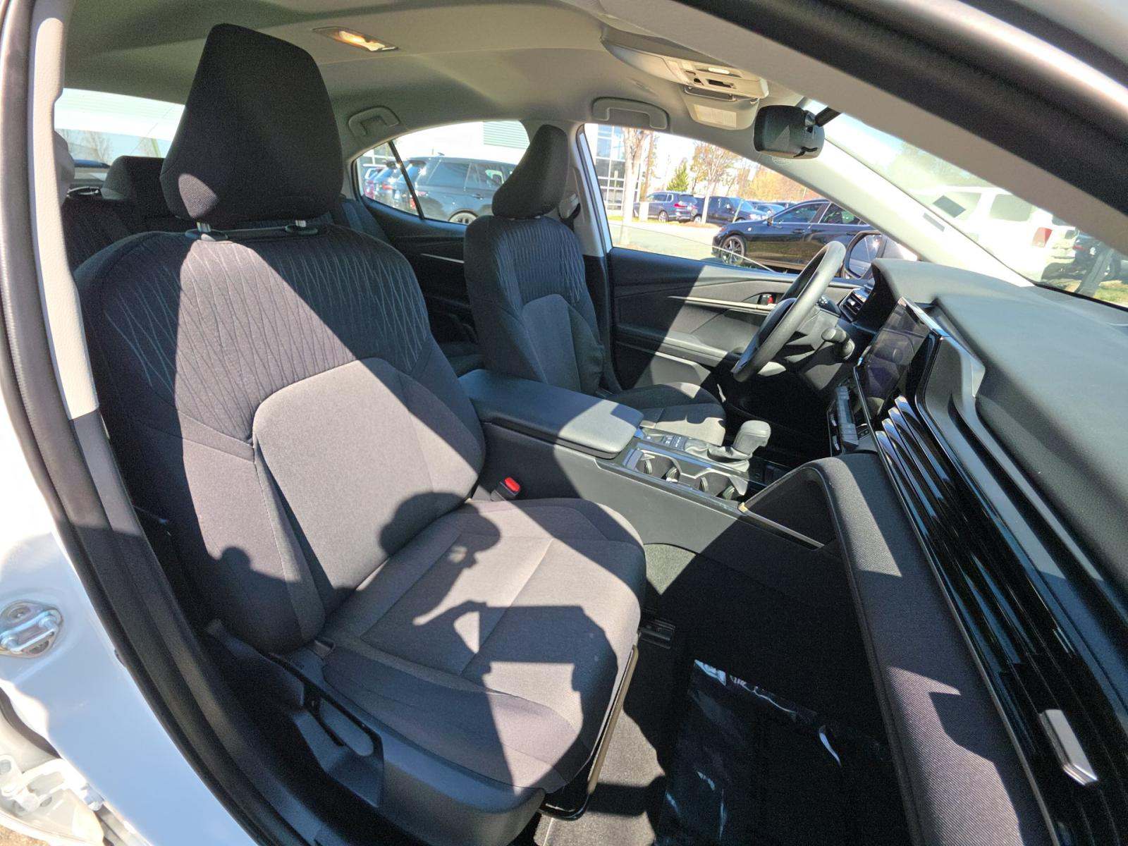 2025 Toyota Camry LE FWD