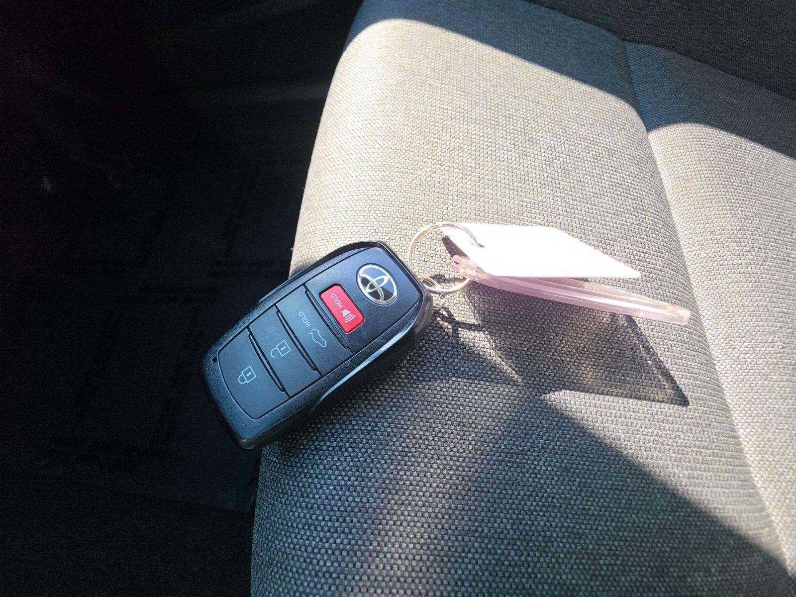 2025 Toyota Camry LE FWD