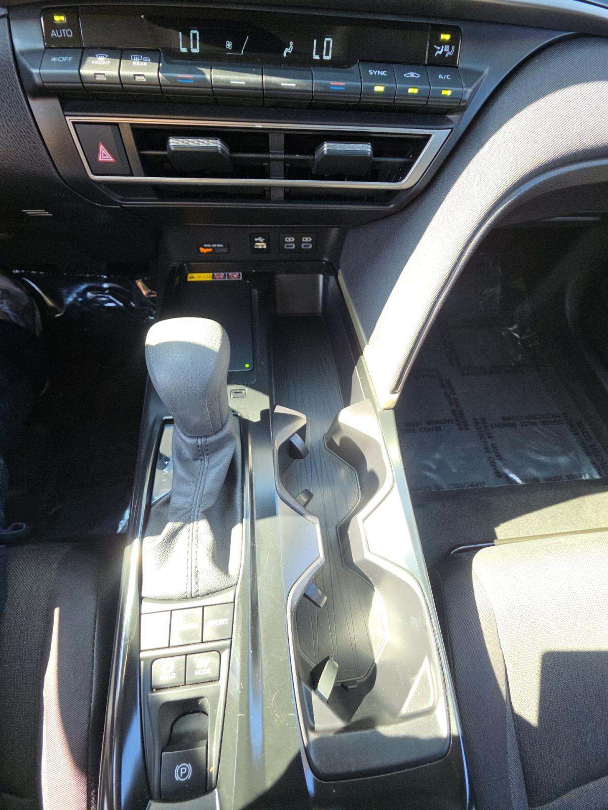 2025 Toyota Camry LE FWD