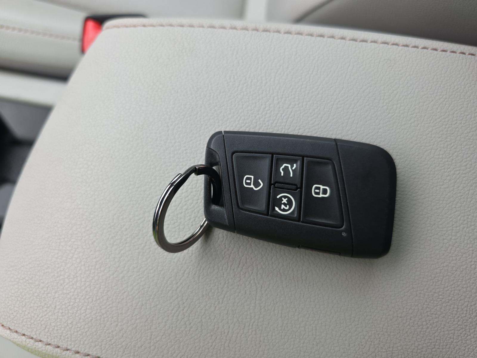 2022 Volkswagen Tiguan 2.0T SE FWD