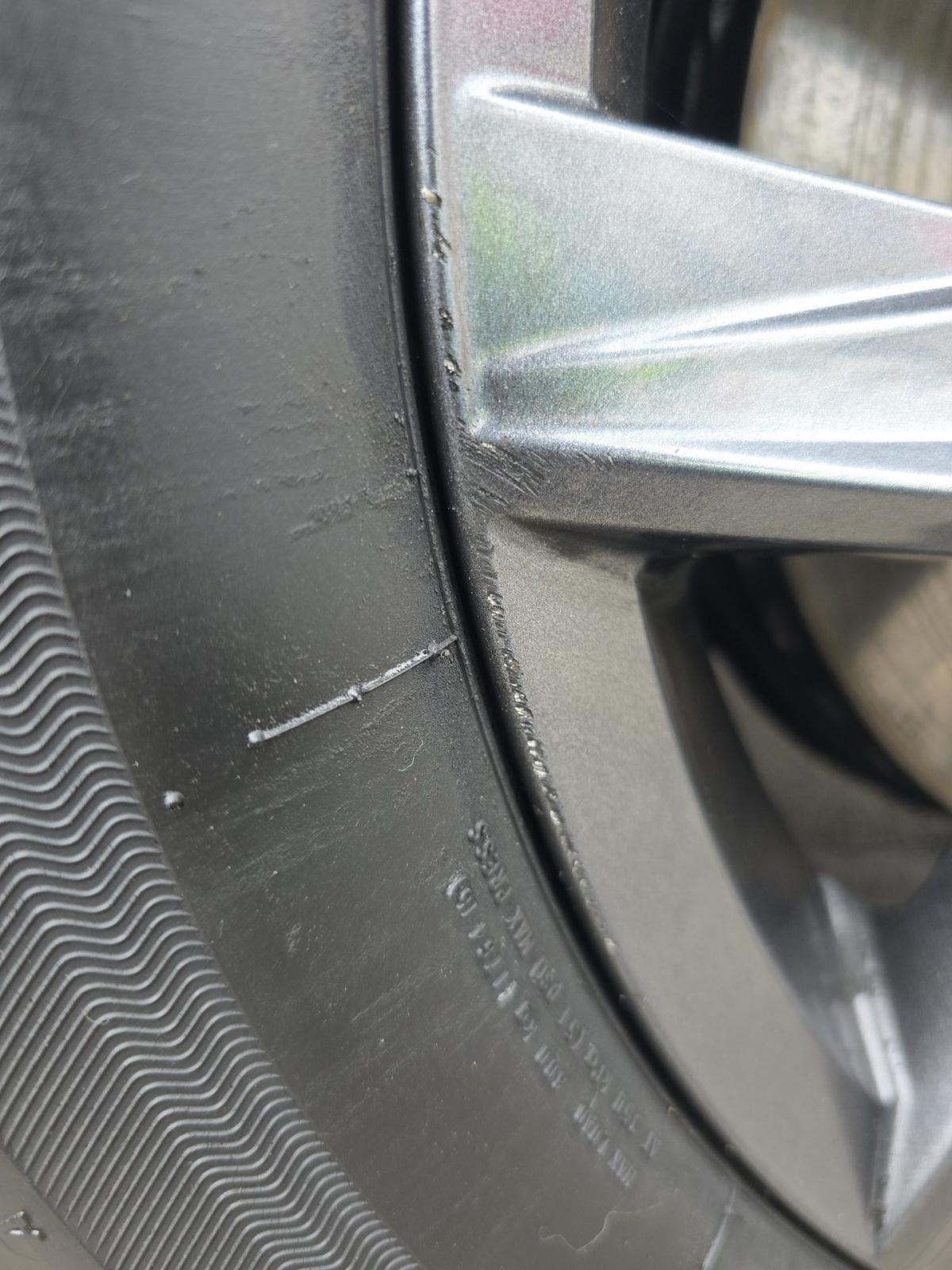 2022 Volkswagen Tiguan 2.0T SE FWD