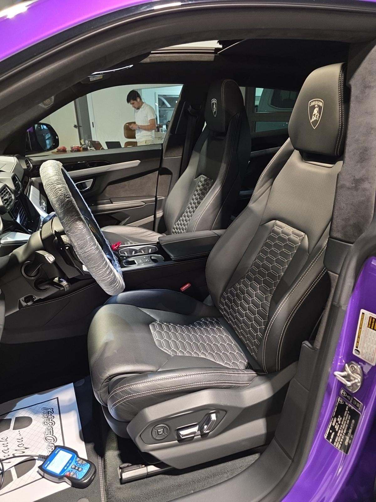 2021 Lamborghini Urus Base AWD