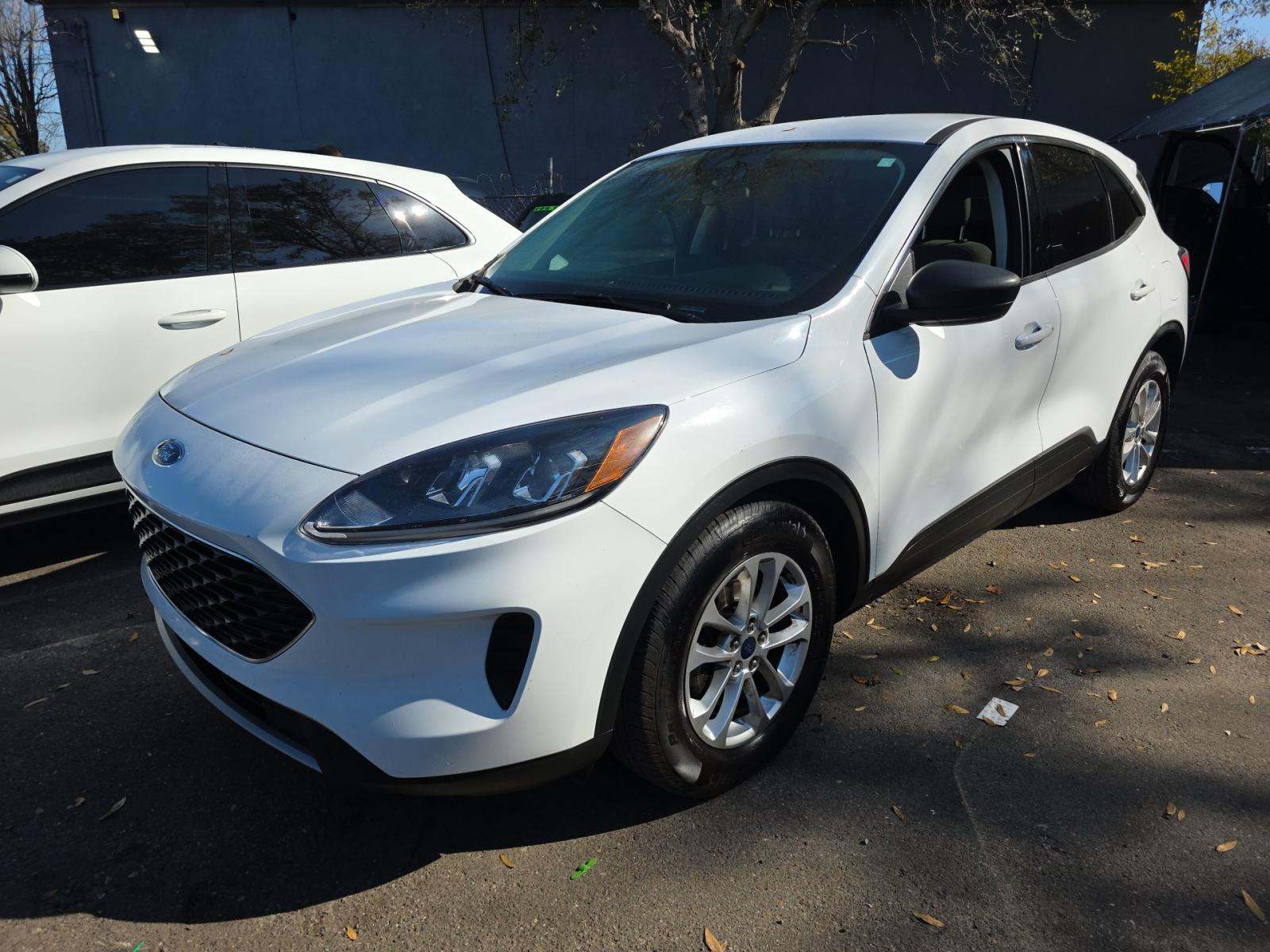 FORD ESCAPE - 1