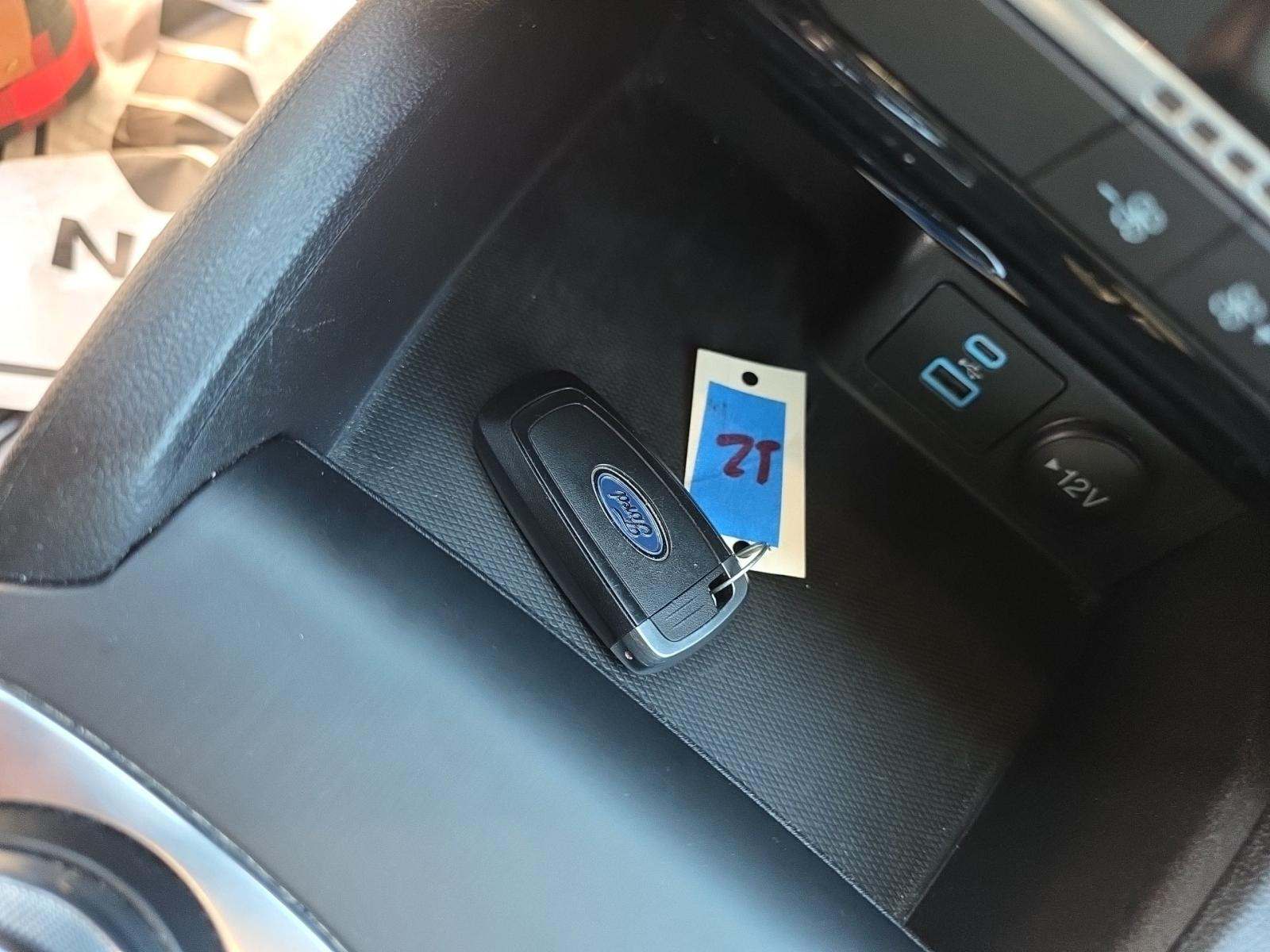 FORD ESCAPE - 8