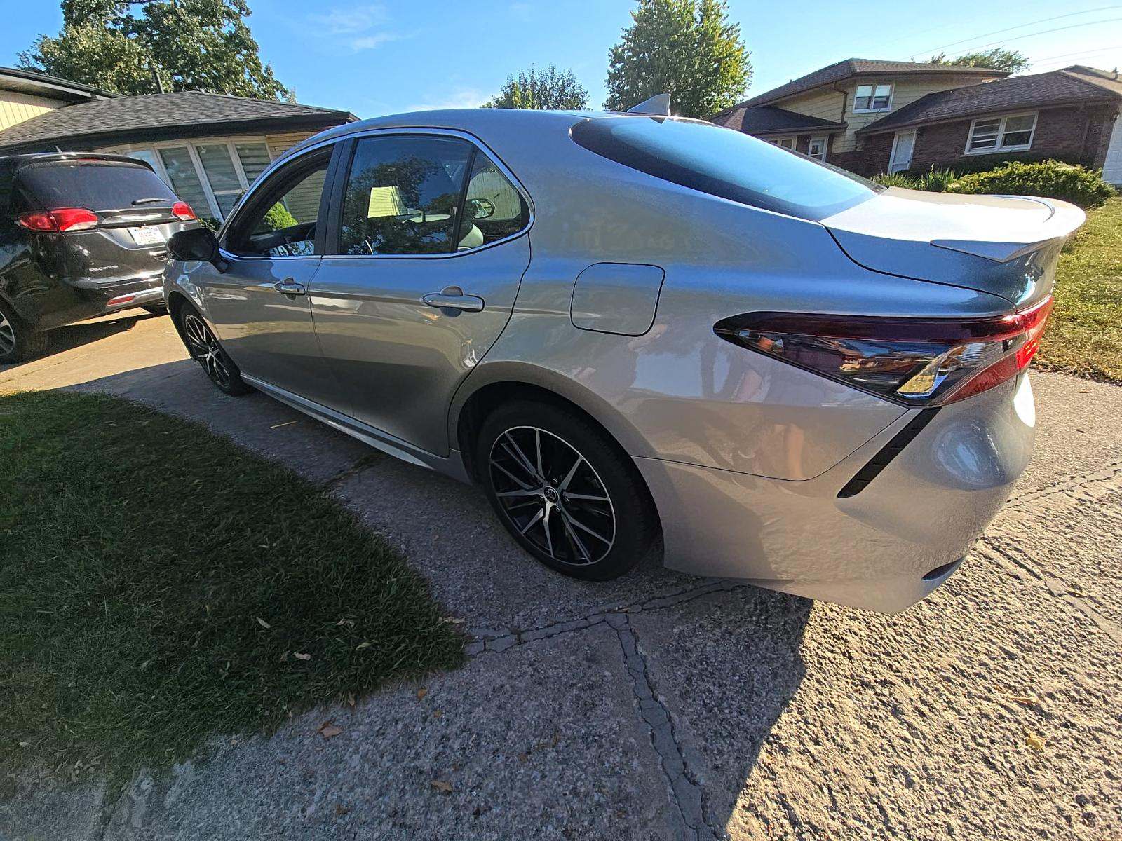 2024 Toyota Camry SE FWD
