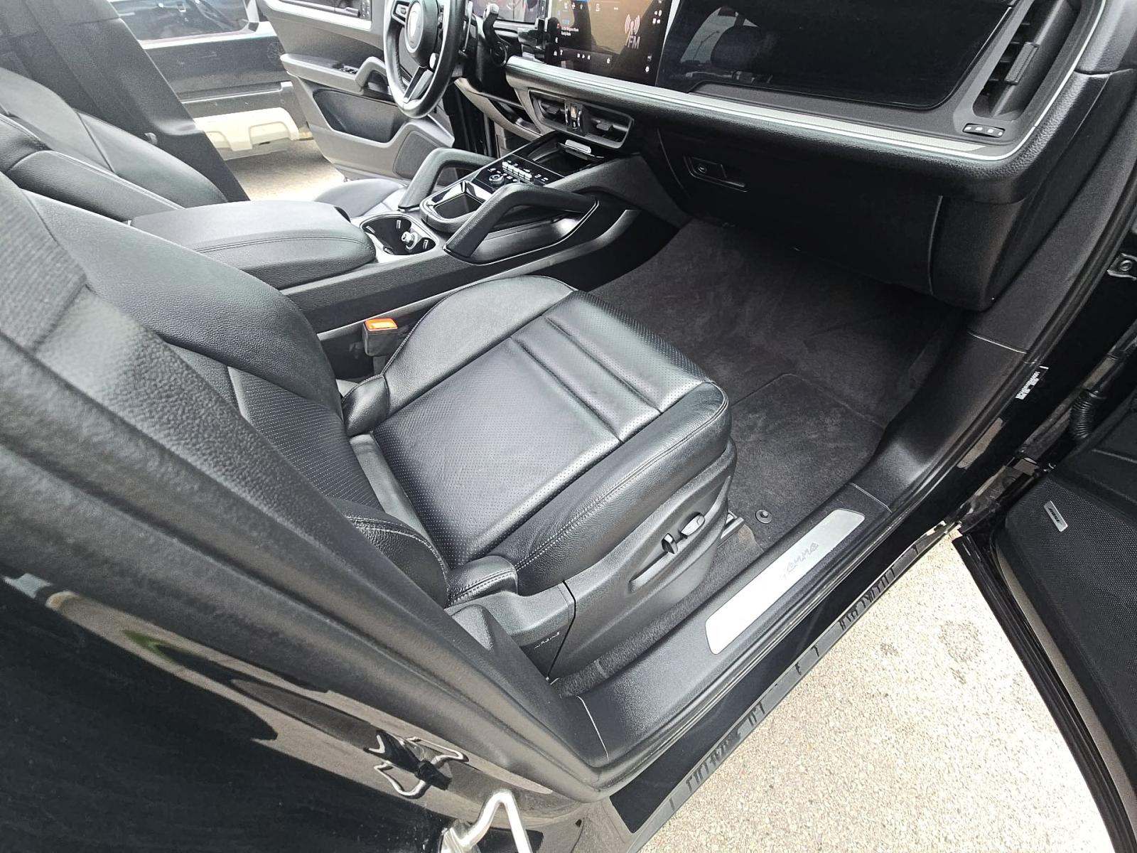 2025 Porsche Cayenne Base AWD