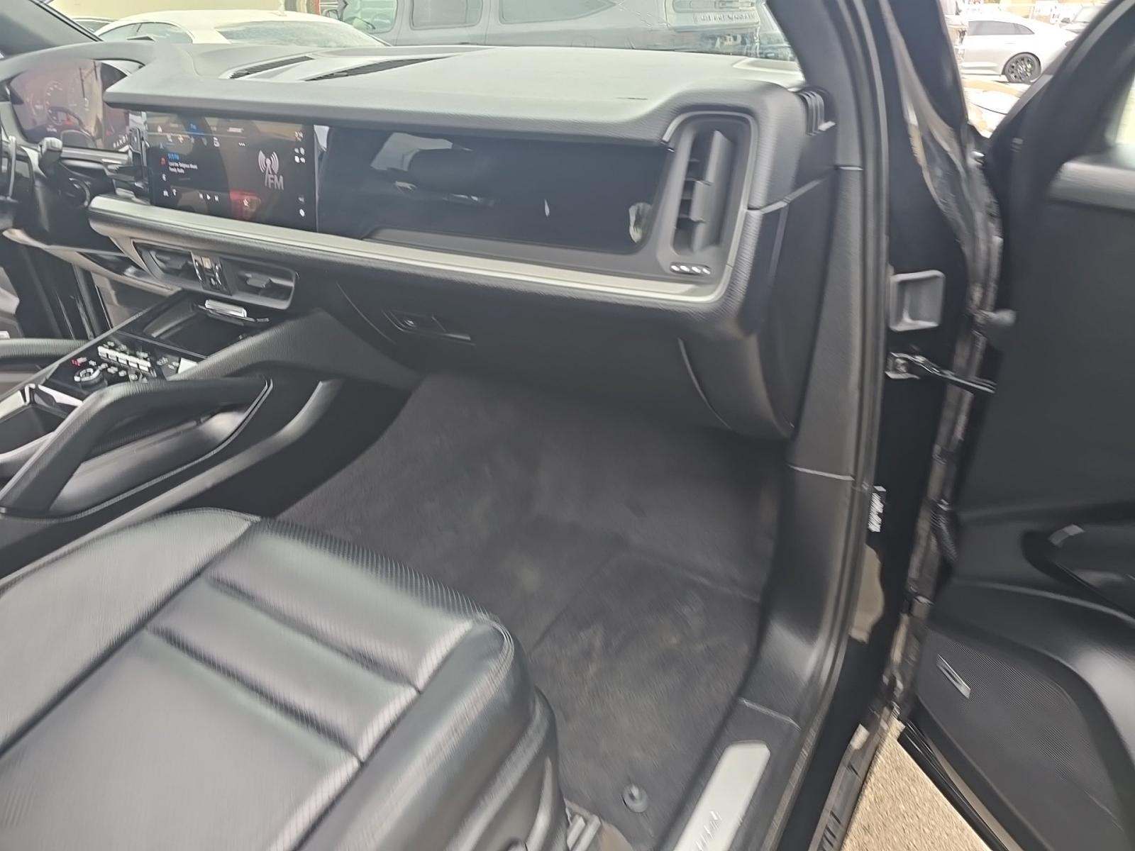 2025 Porsche Cayenne Base AWD