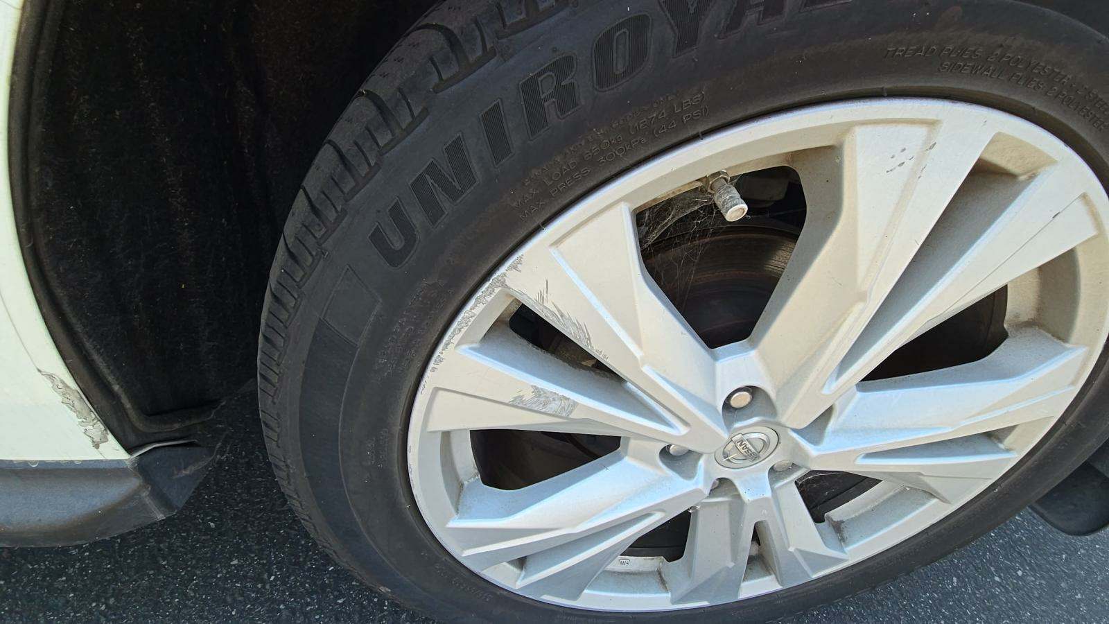 2018 Nissan Pathfinder SL FWD