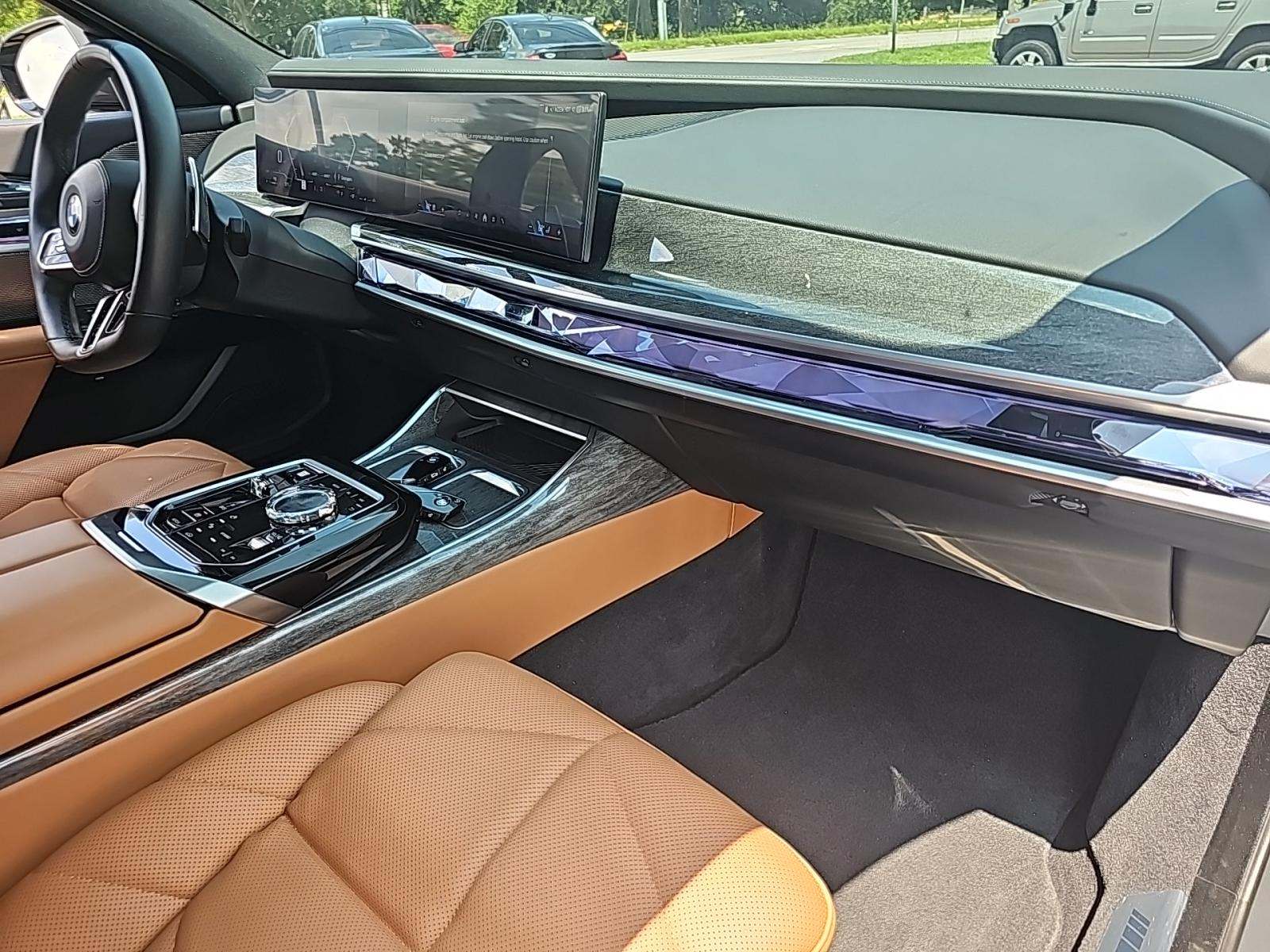 2023 BMW 7 Series 740i RWD