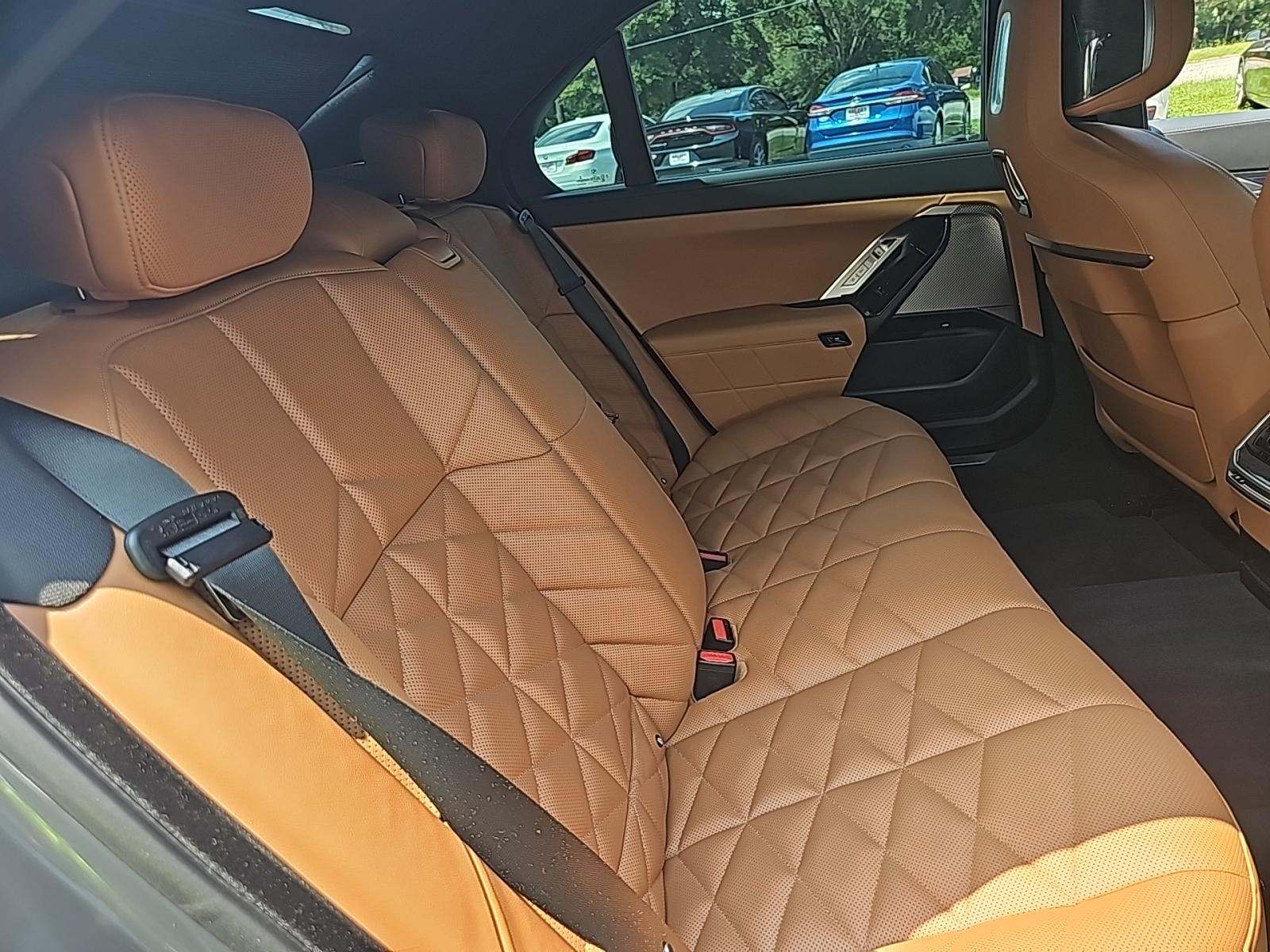 2023 BMW 7 Series 740i RWD