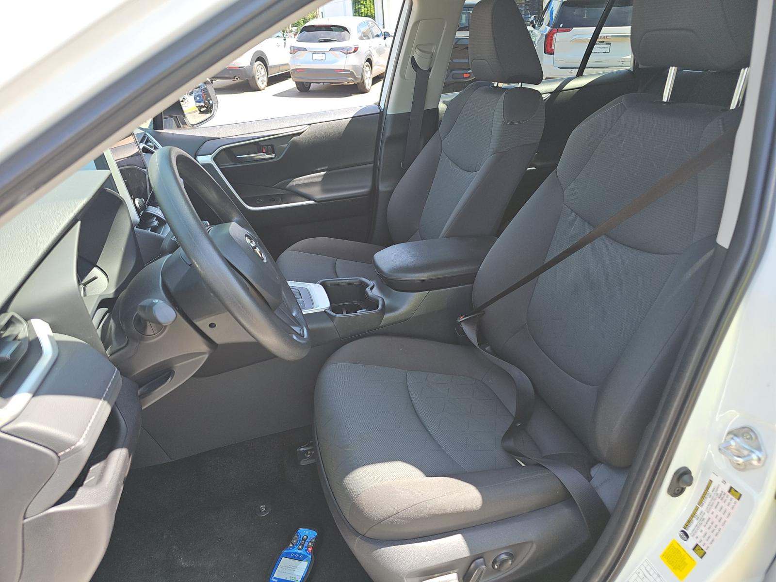 2025 Toyota RAV4 Hybrid XLE AWD