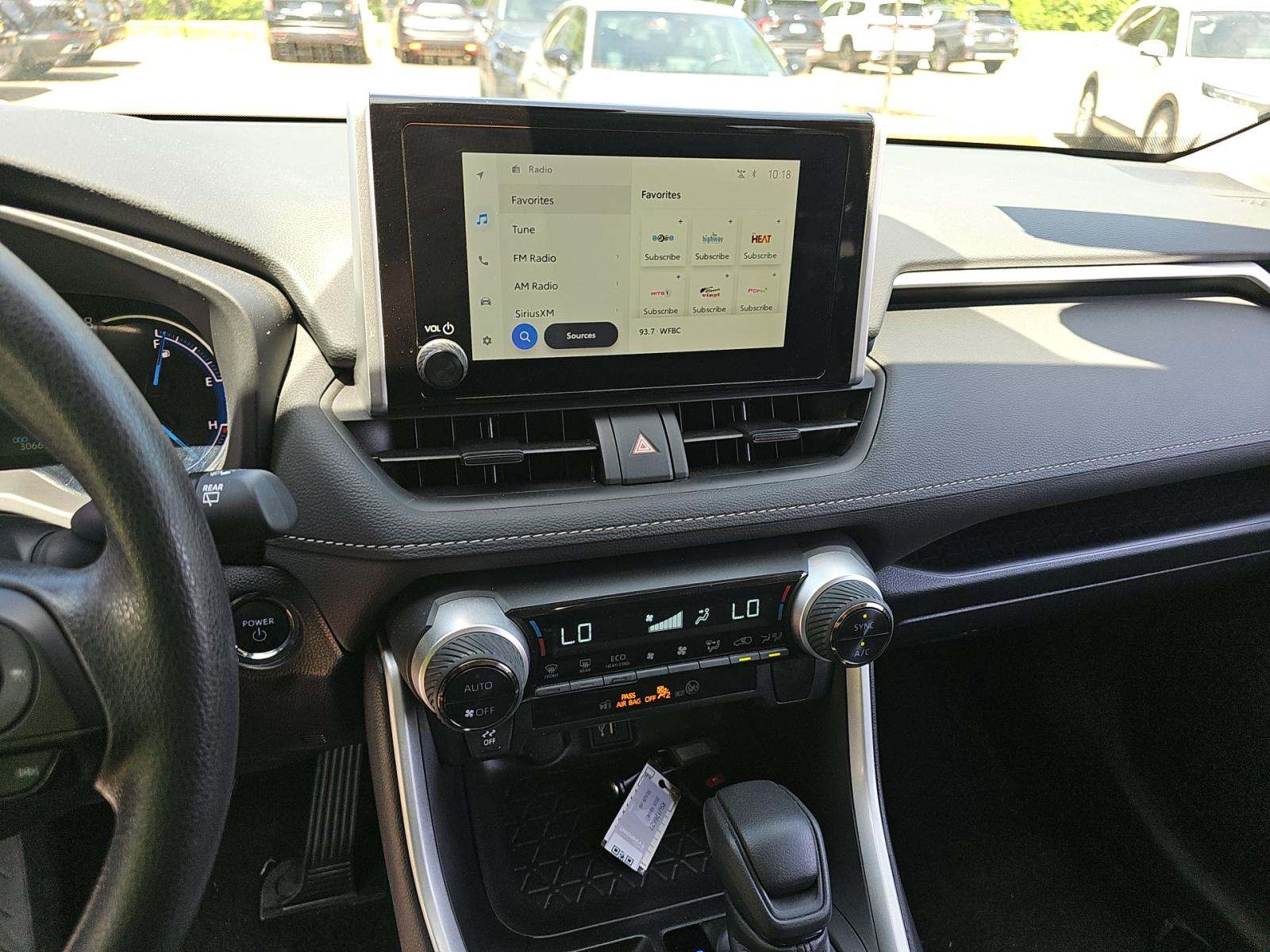 2025 Toyota RAV4 Hybrid XLE AWD