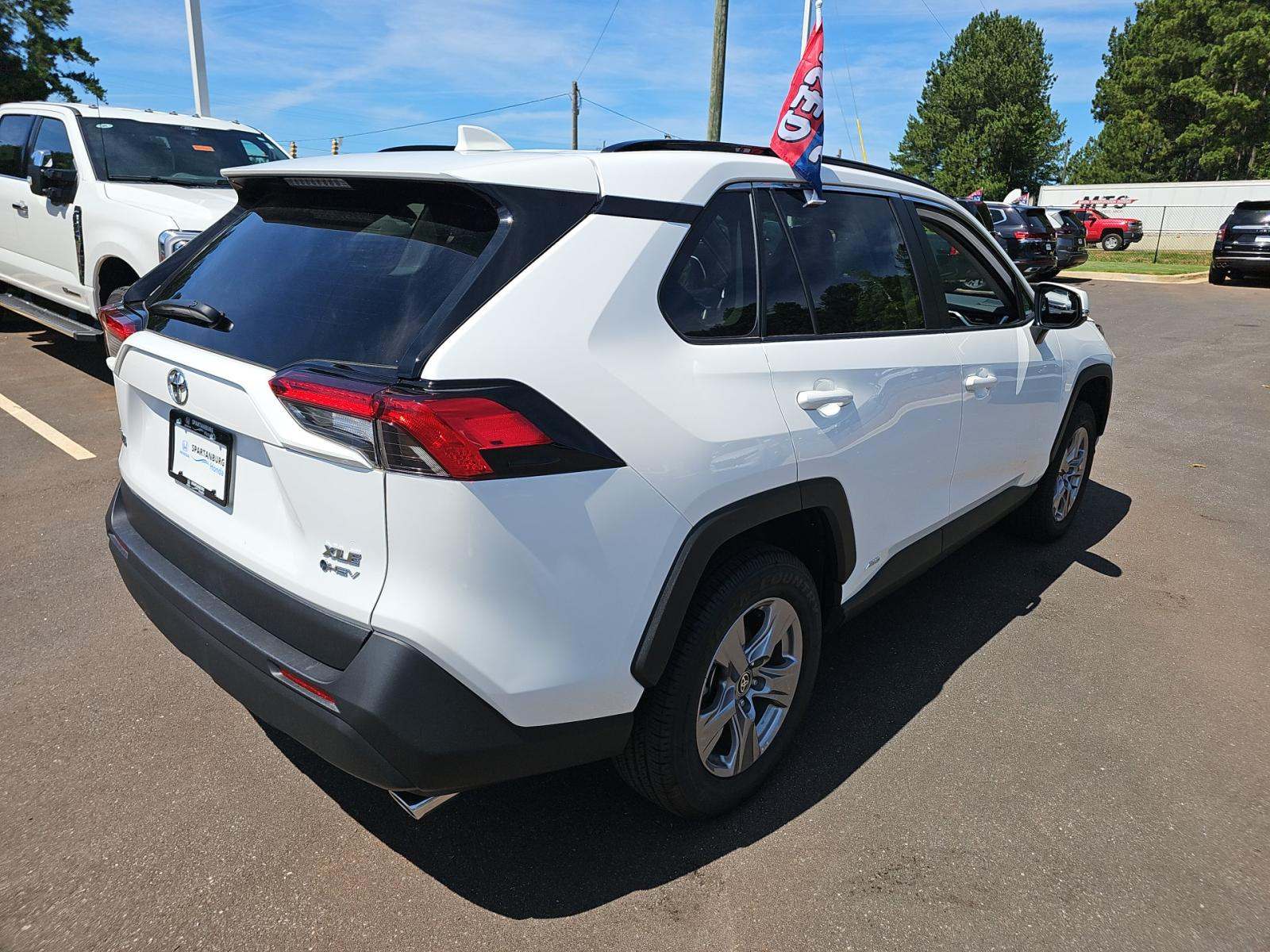 2025 Toyota RAV4 Hybrid XLE AWD