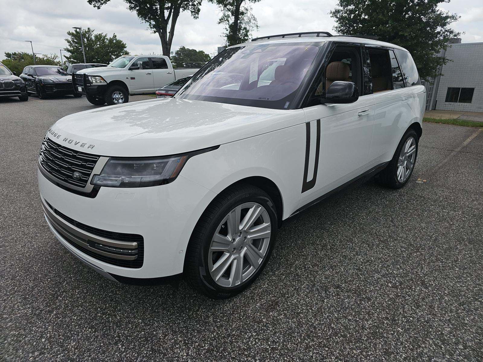 2023 Land Rover Range Rover SE AWD