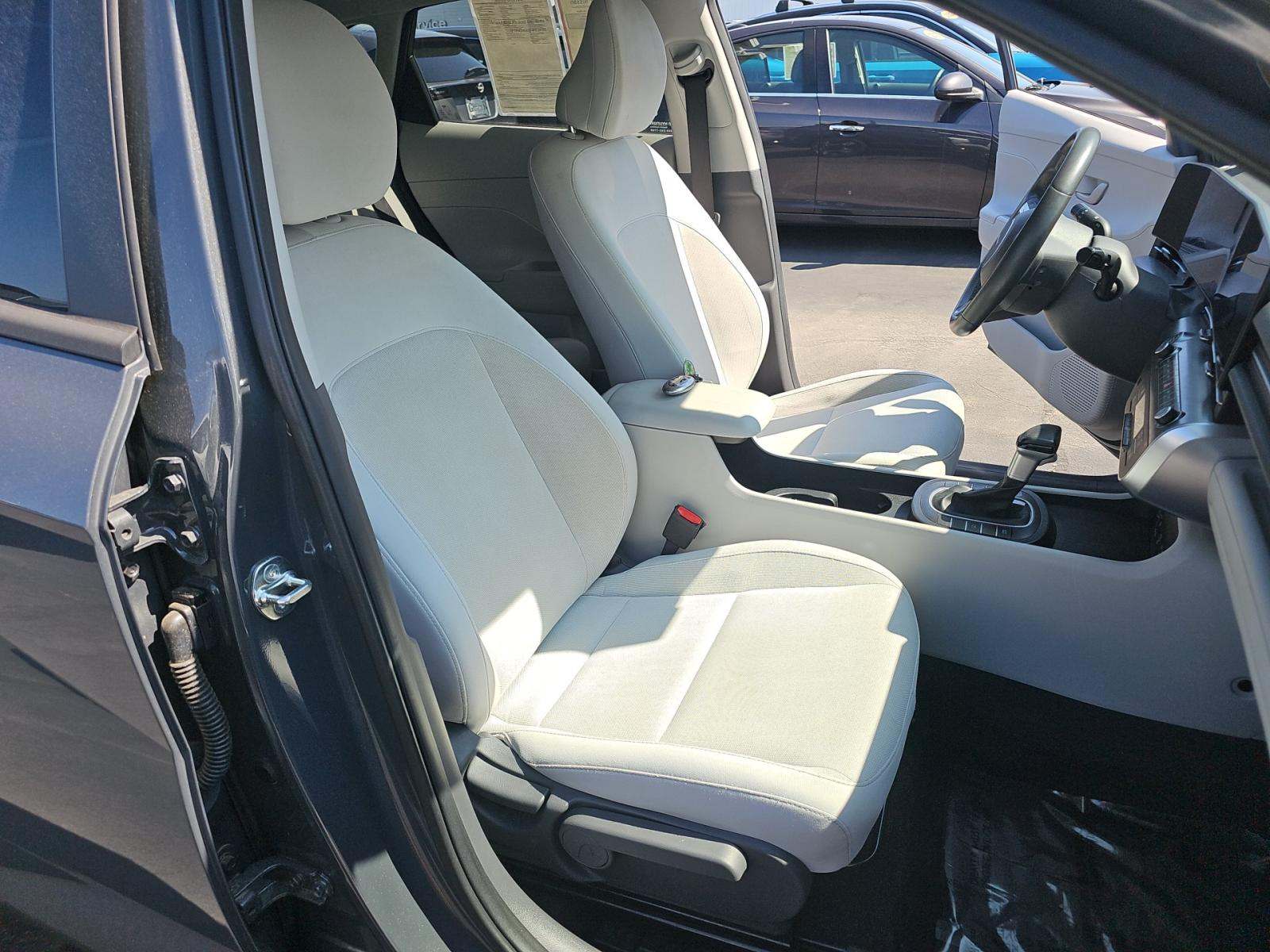 2024 Hyundai Kona SEL FWD