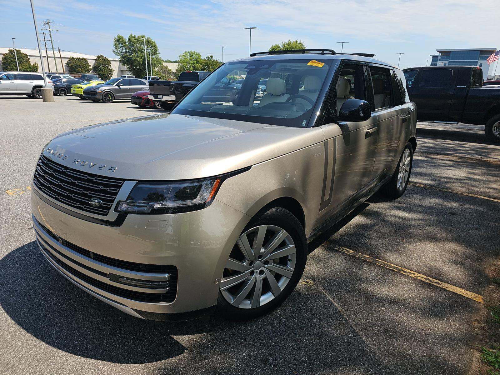 2024 Land Rover Range Rover SE LWB AWD