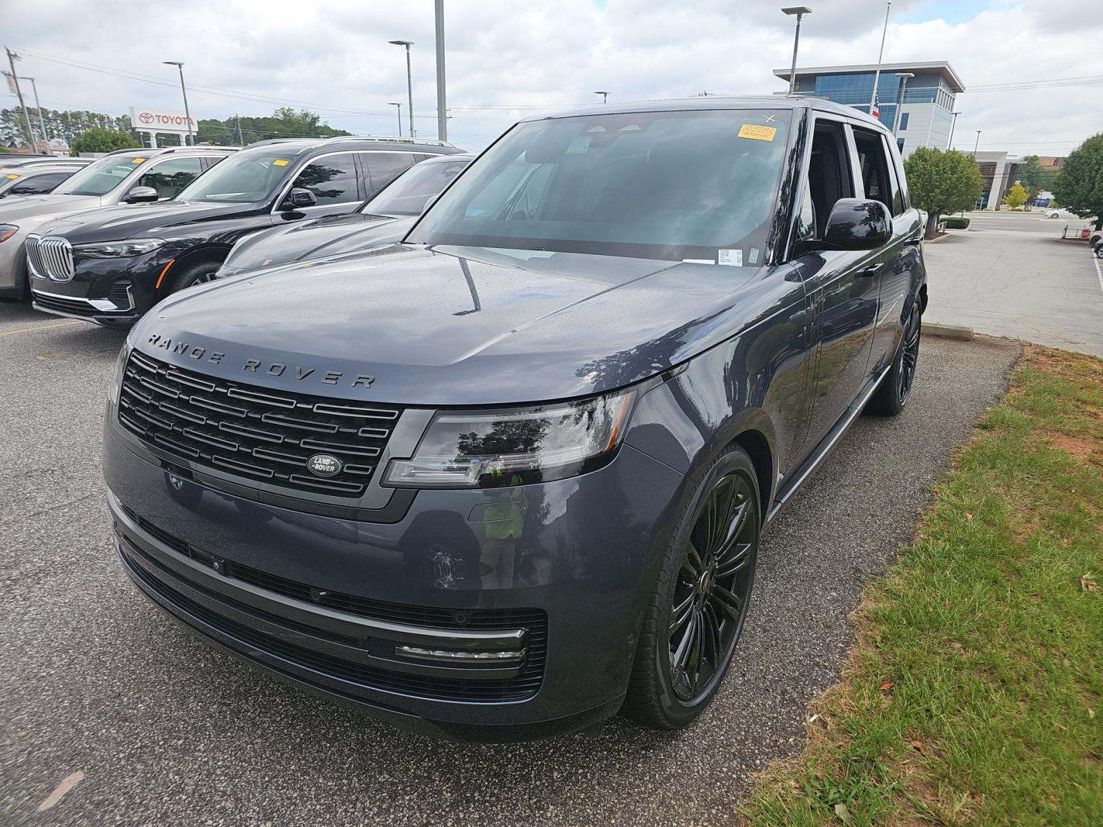 2024 Land Rover Range Rover SE LWB AWD