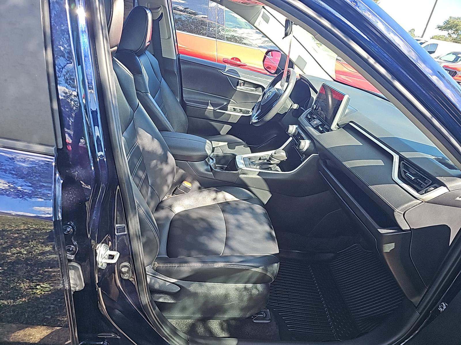 2023 Toyota RAV4 XLE Premium FWD