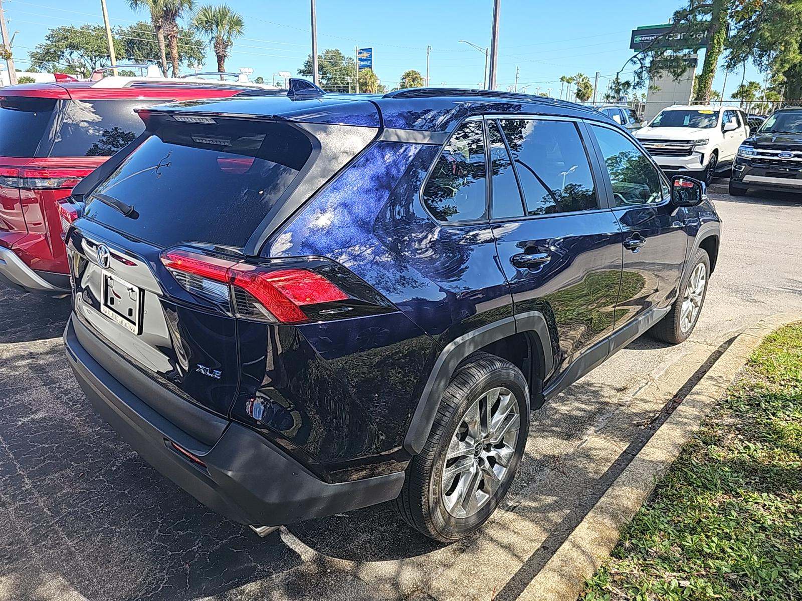 2023 Toyota RAV4 XLE Premium FWD