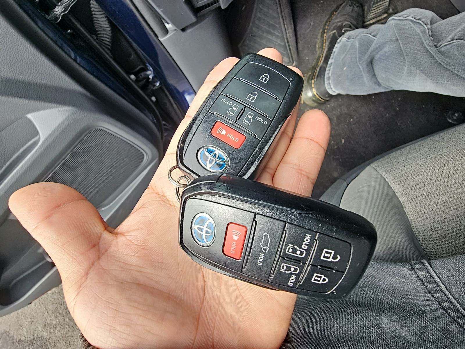 2021 Toyota Sienna LE FWD