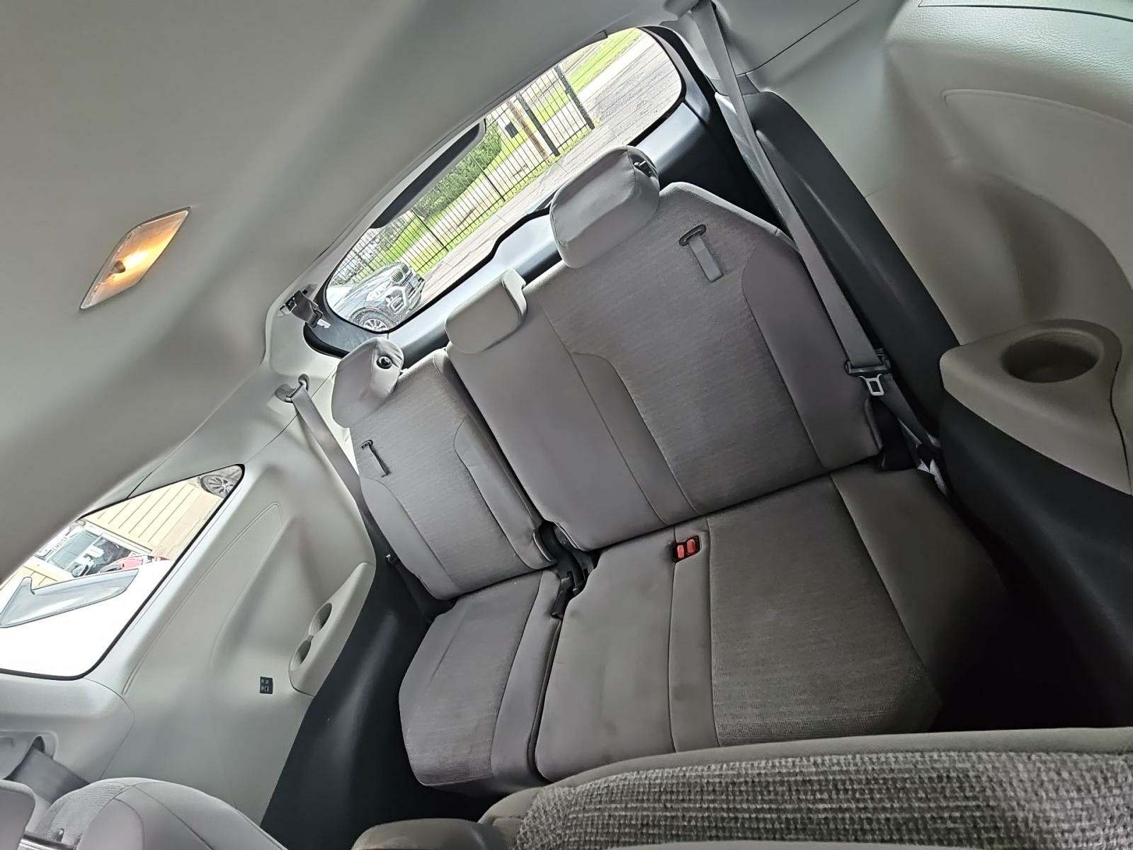 2021 Toyota Sienna LE FWD