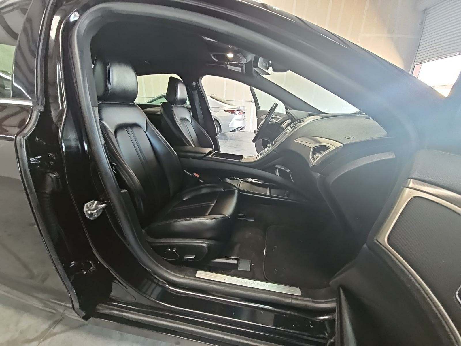 2020 Lincoln MKZ Standard FWD