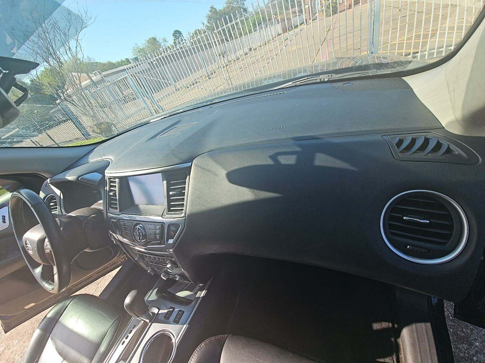 2020 Nissan Pathfinder SL FWD