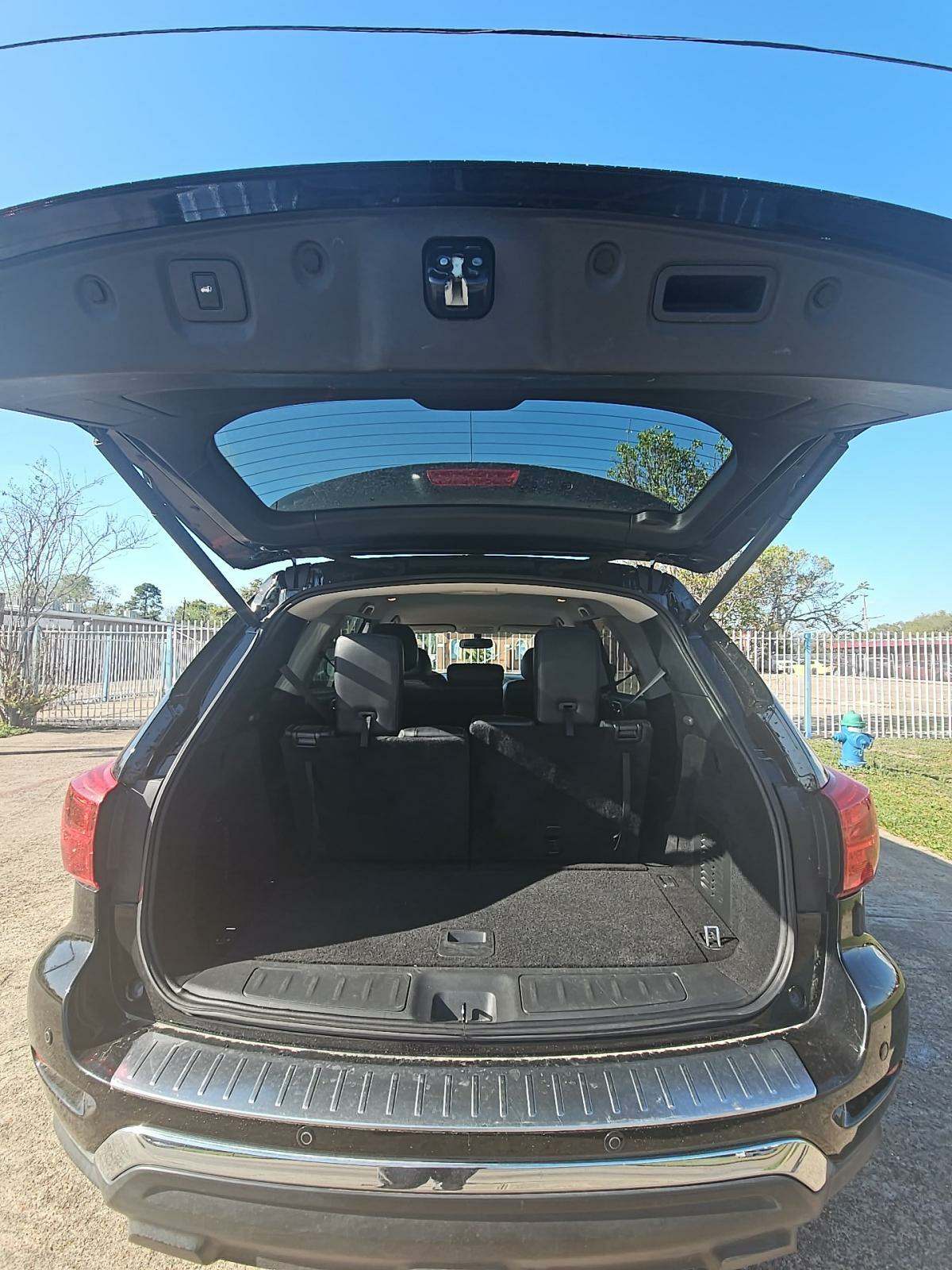 2020 Nissan Pathfinder SL FWD