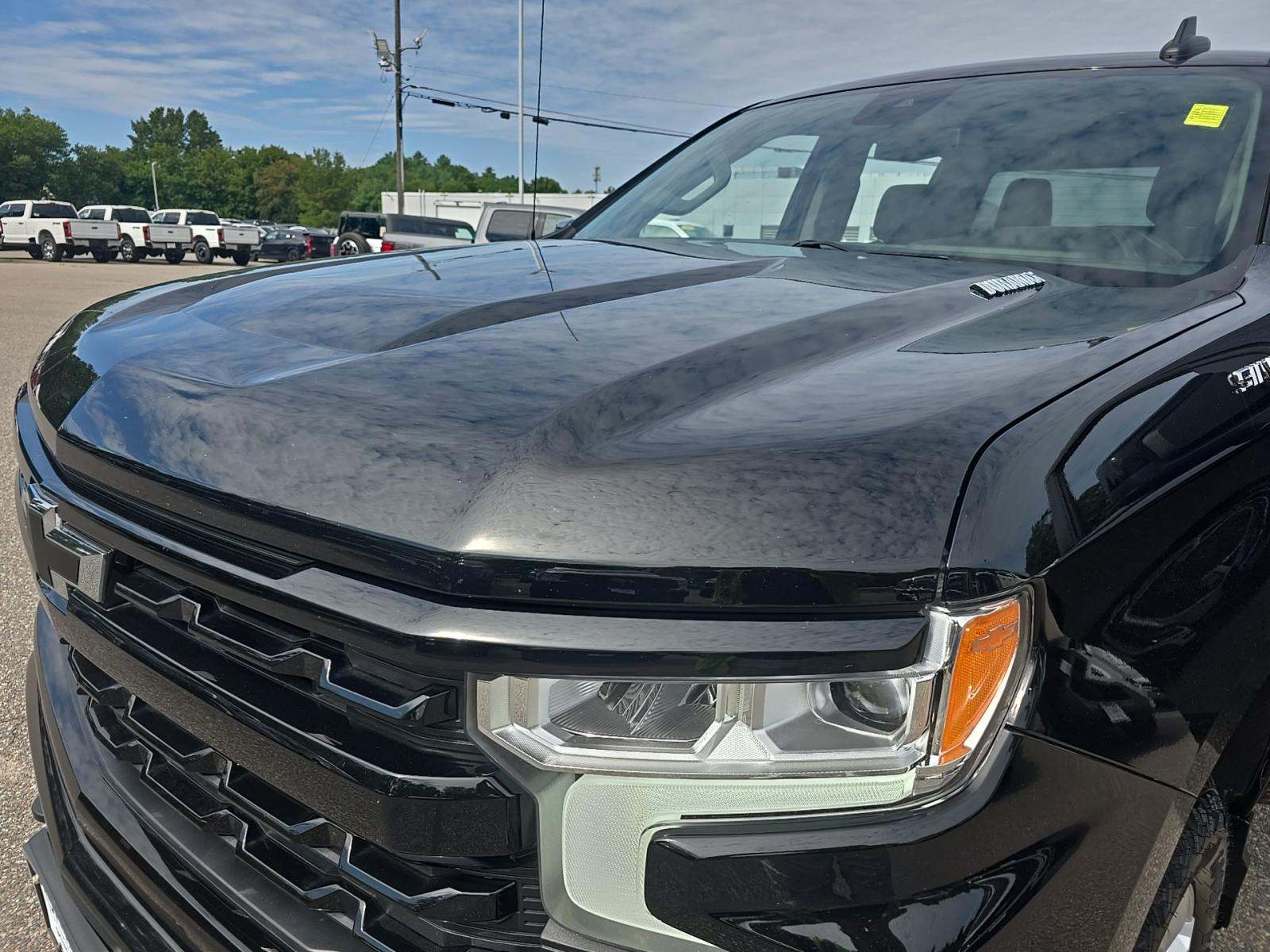 2023 Chevrolet Silverado 1500 RST AWD