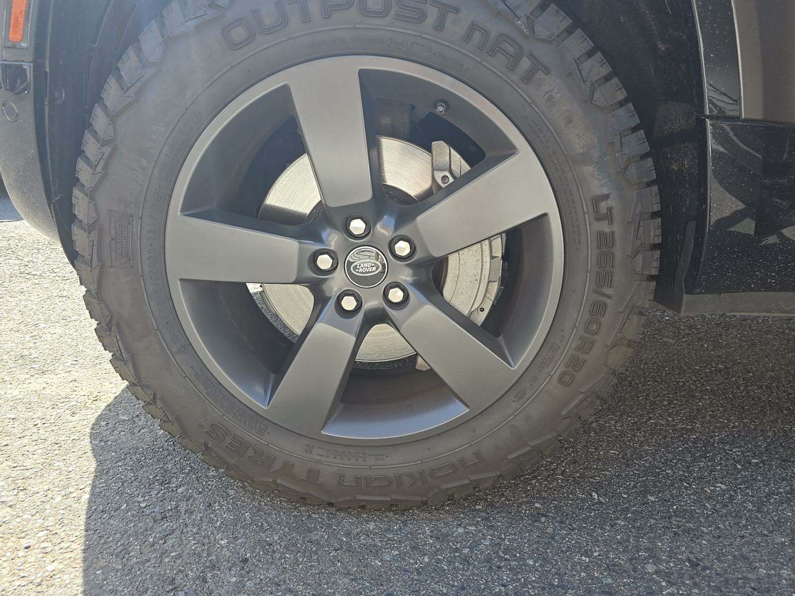 2022 Land Rover Defender 110 X-Dynamic HSE AWD