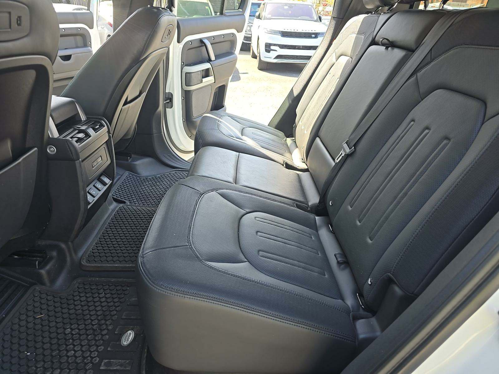 2022 Land Rover Defender 110 X-Dynamic HSE AWD