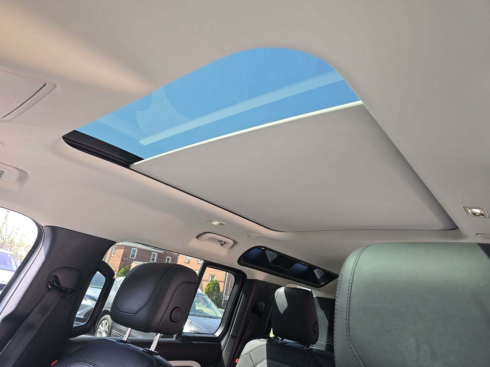 2022 Land Rover Defender 110 X-Dynamic HSE AWD