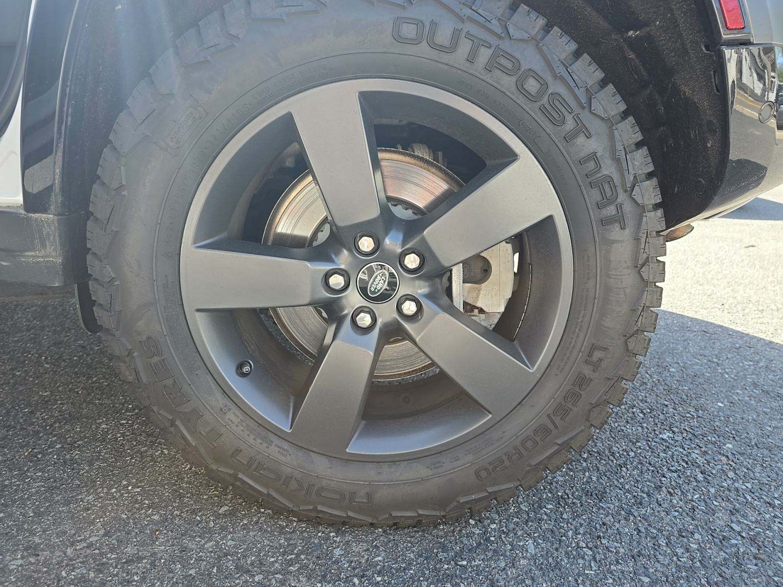 2022 Land Rover Defender 110 X-Dynamic HSE AWD