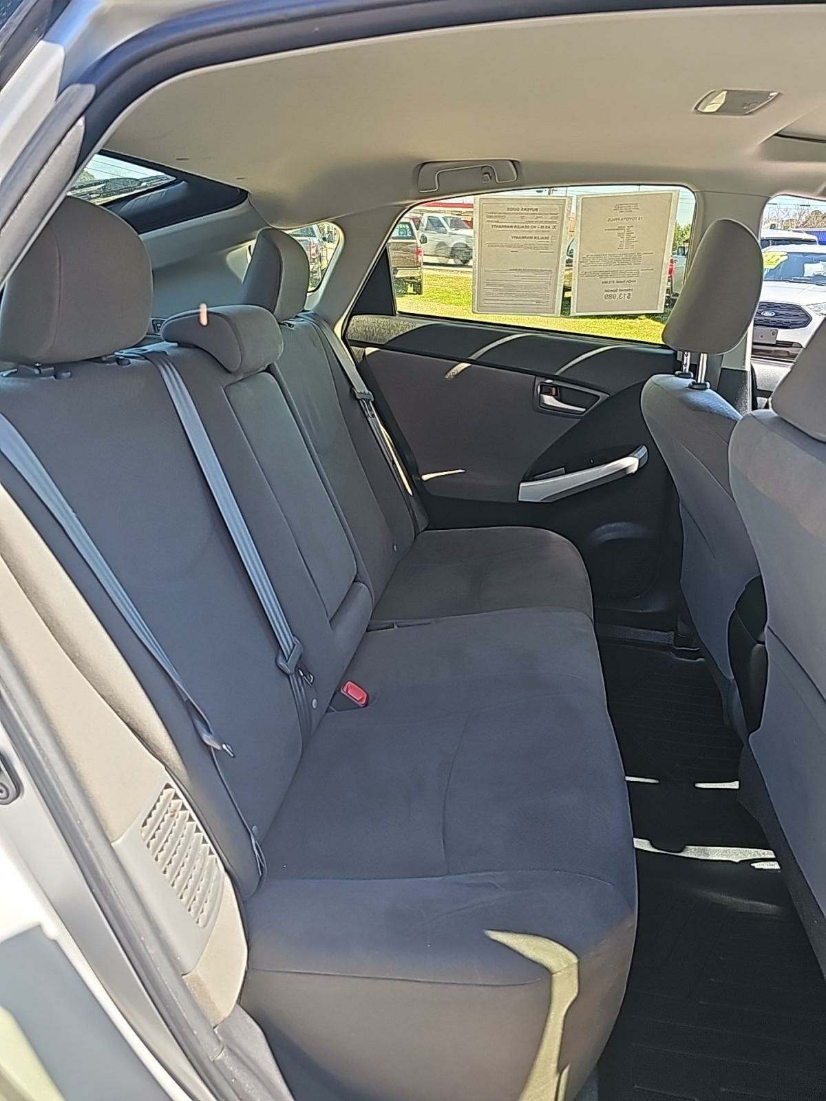 2015 Toyota Prius Three FWD