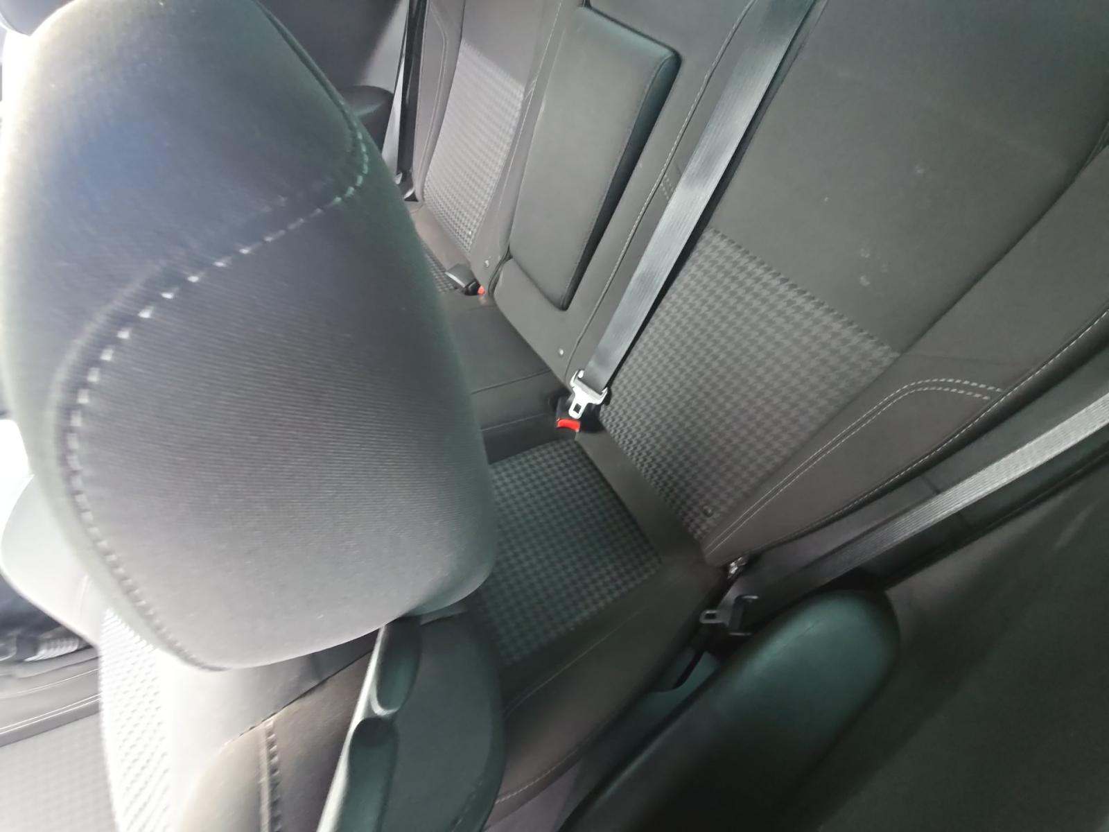 2017 Dodge Challenger SXT RWD