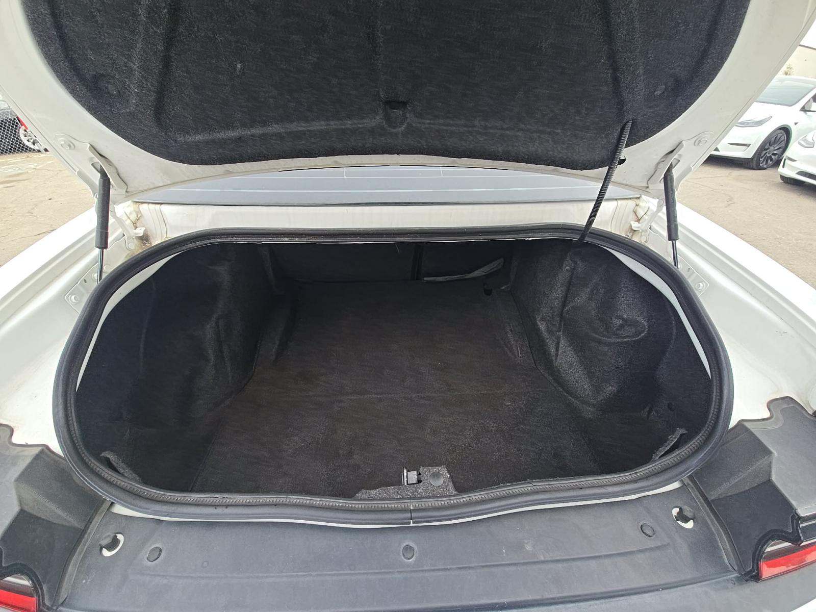 2017 Dodge Challenger SXT RWD