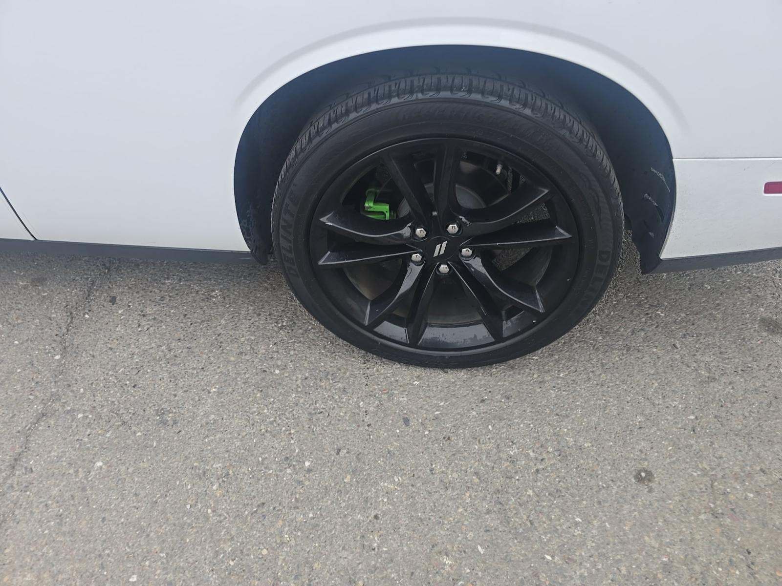 2017 Dodge Challenger SXT RWD