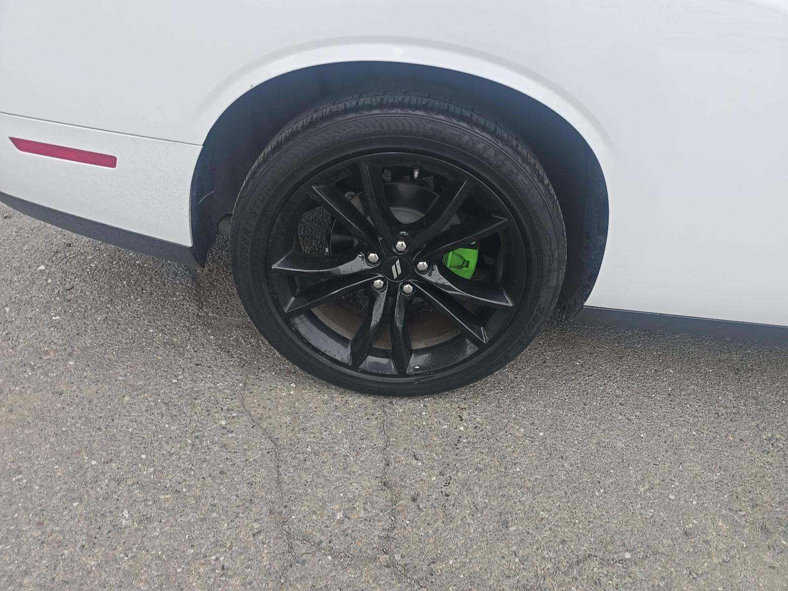 2017 Dodge Challenger SXT RWD